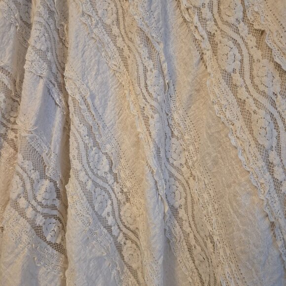 Willow & Clay High Low Lace Skirt - Picture 5 of 5